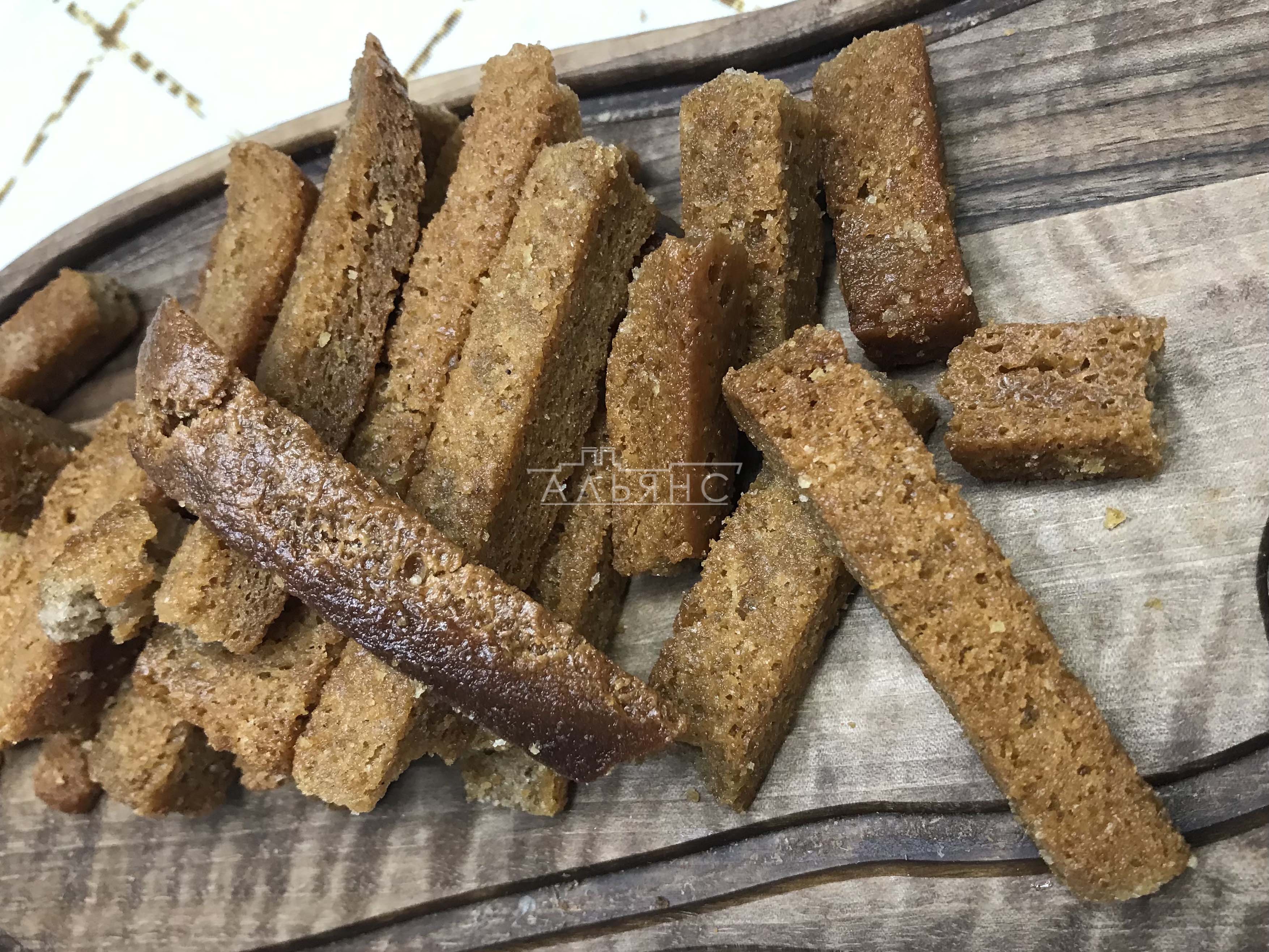 Деревенские гренки с чесноком в Троицке