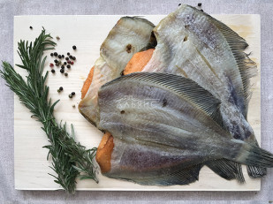 Колбаски сырокопченые 