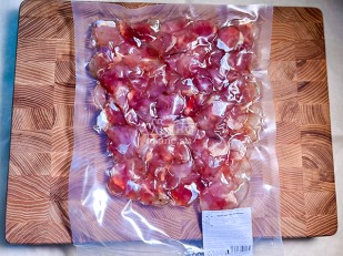 Чичарроны со вкусом холодца и хрена: Щечки судака вяленые (500 гр)