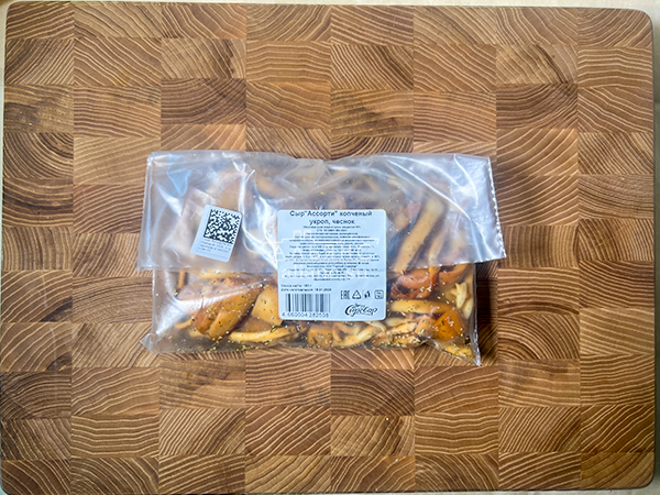 Сыр 150 гр ГОРНЫЙ СЫРОВАР (Ассорти копчёный с укропом и чесноком) в Троицке