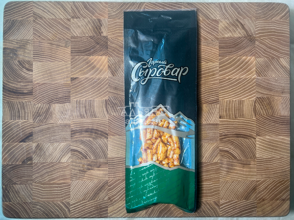 Сыр 60 гр ГОРНЫЙ СЫРОВАР (Бочонок копчёный с аджикой) в Троицке